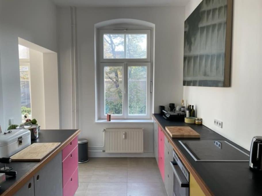 Wunderschoene, Grosszuegige Altbauwohnung In Mitte Berlin